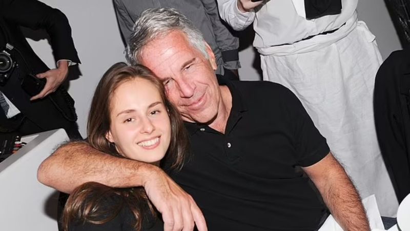Jeffrey Epstein, intihar etmeden önce Karyna Shuliak ile görüştü