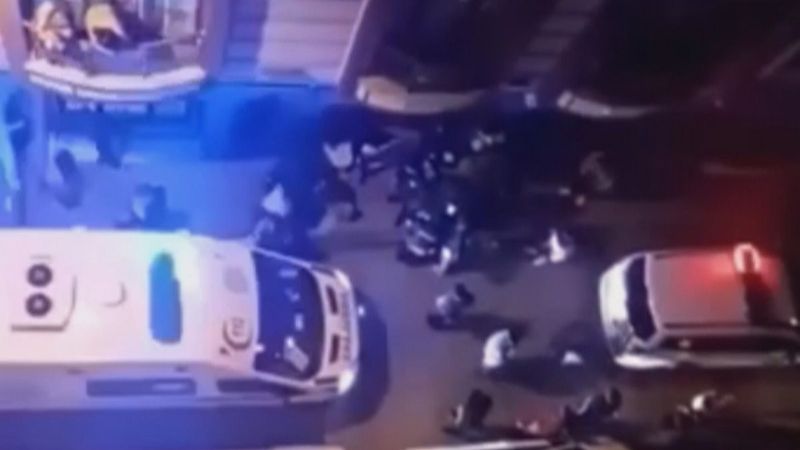 Sultangazi’de, babasını bıçaklayıp kaçtı