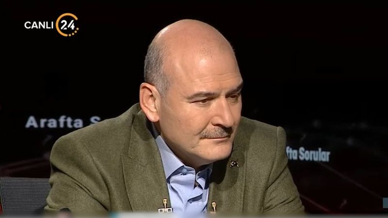 Süleyman Soylu annesiyle ilgili gelen soruda gözyaşlarını tutamadı