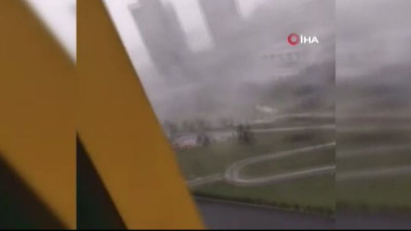 Başakşehir'de elektrik trafosu patladı