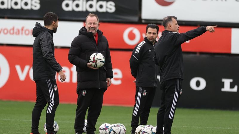 Sergen Yalçın'ın takımda kalma nedeni taraftar