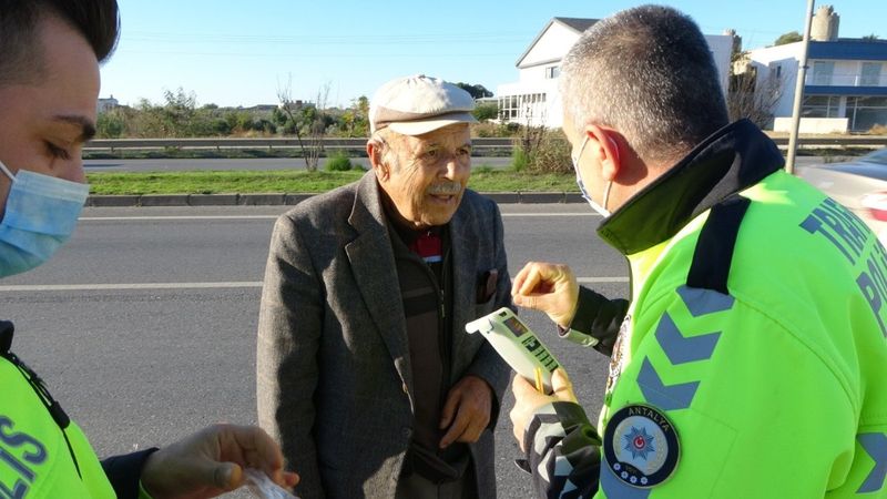 Antalya'da Ömer dede polise zor anlar yaşattı