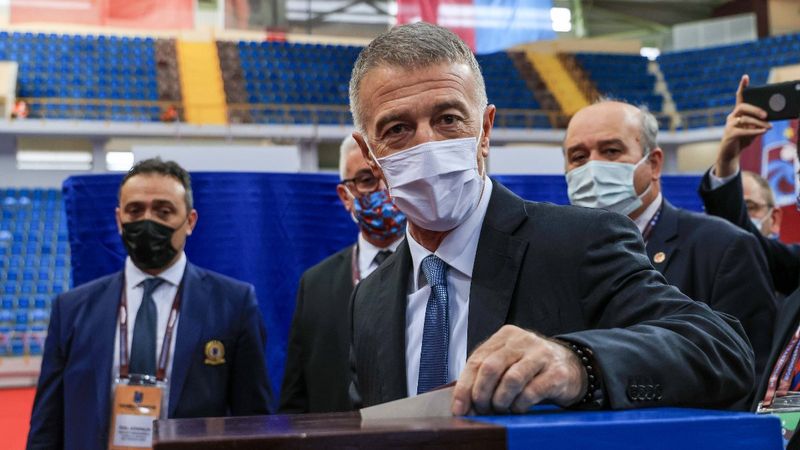 Ahmet Ağaoğlu yeniden başkan