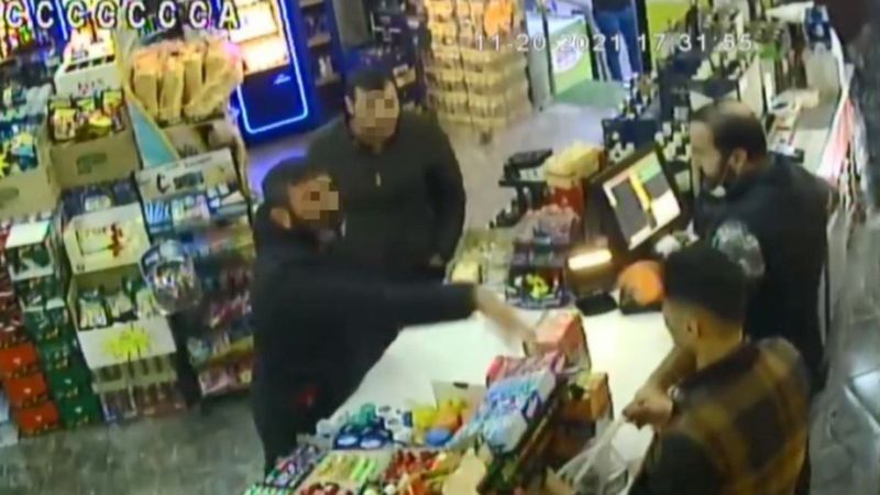 Kağıthane’de veresiye alkol vermeyen kasiyere silahlı tehdit