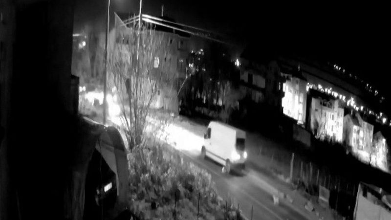 Zonguldak’ta, köpeği ezen 2 araç yoluna devam etti