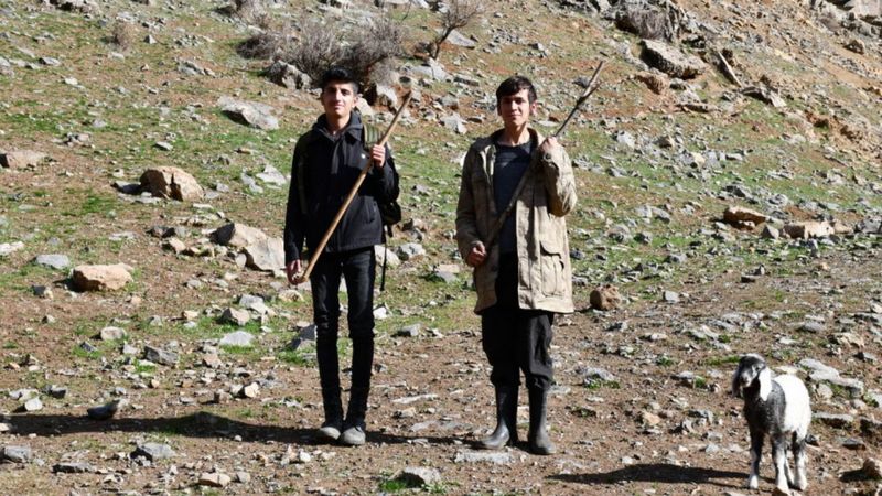 Şırnaklı çobanların Anıtkabir nöbet değişimi taklidi