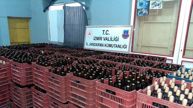 İzmir'de 6 bin litre kaçak içki ele geçirildi