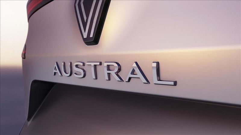 Renault Kadjar'ın yerini alacak Austral, gelecek yıl yollara çıkacak