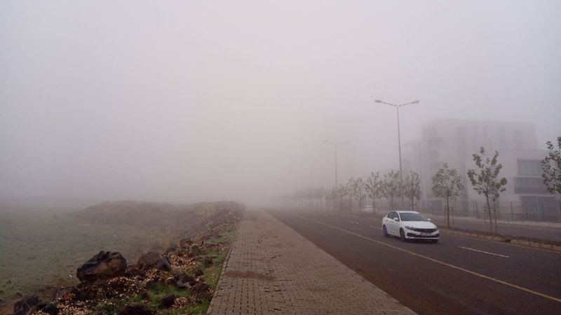 Diyarbakır'da bazı uçak seferleri iptal edildi