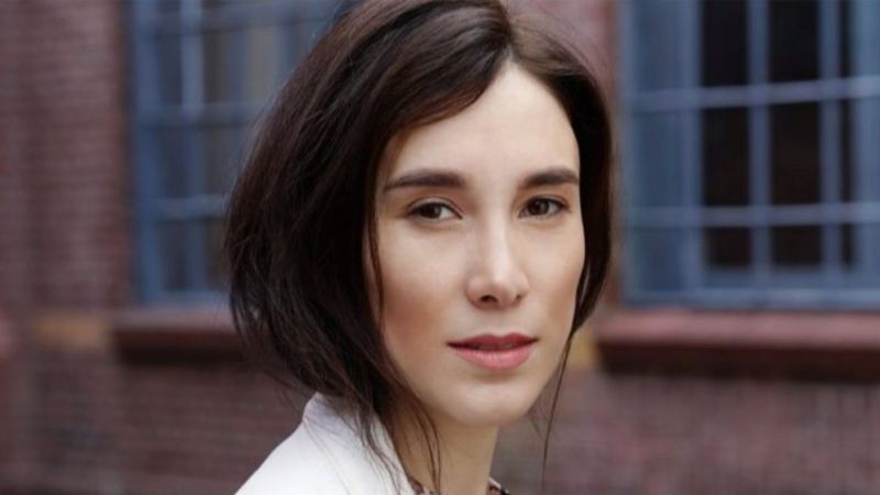 'Kardeşini bulduk'! Sibel Kekilli'ye benzerliğini görenler inanamıyor...