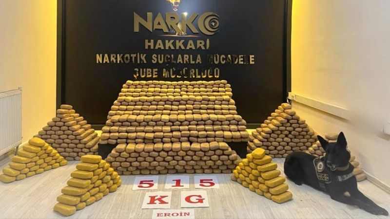 Hakkari’de, toprağa gömülü 515 kilo 800 gram eroin ele geçildi