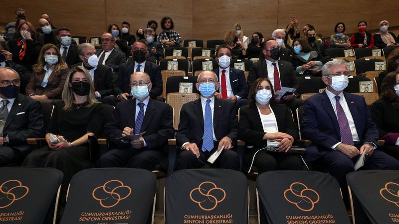 Ahmet Necdet Sezer, CHP'nin Yunus Emre etkinliğine katıldı