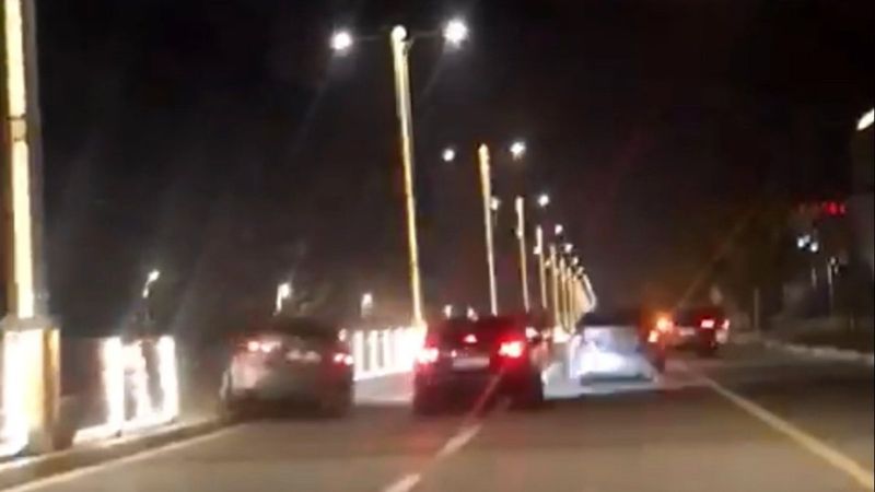 Elazığ'da otomobilin karşı şeride uçtuğu kaza kamerada