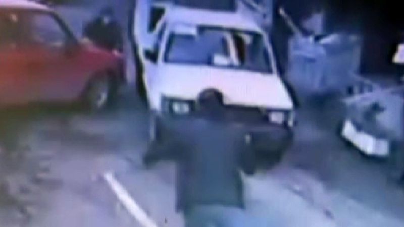 Rize'de freni boşalan kamyonet, korku dolu anlar yaşattı