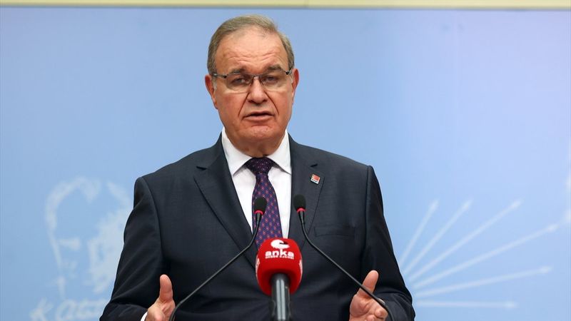 Faik Öztrak: Paramızın pul olmadığı tek bir para birimi kalmadı