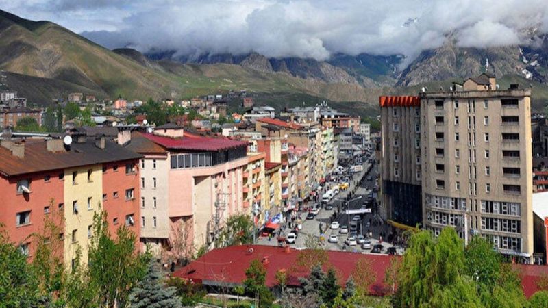 Hakkari'de gösteri ve yürüyüşlere geçici yasak getirildi