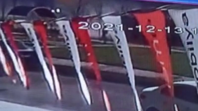 Ankara'da itfaiye aracı, göreve giderken devrildi