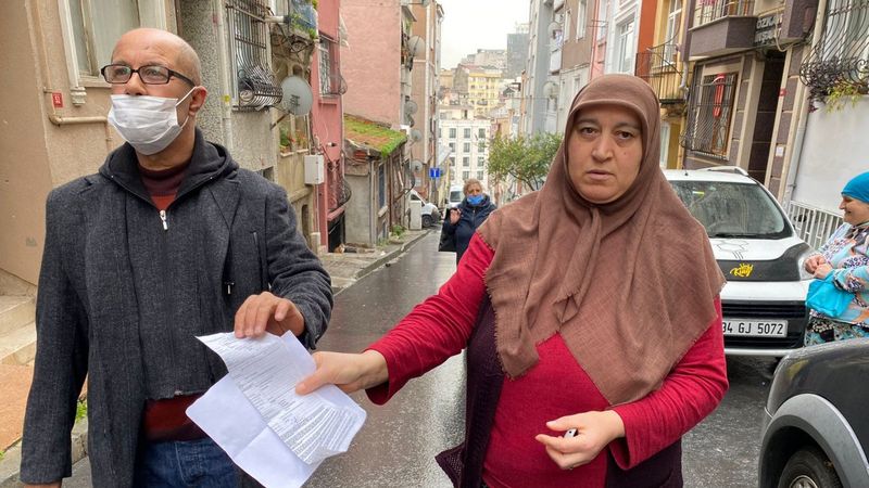 Şişli’de, park halindeki araçlara ceza yazıldı