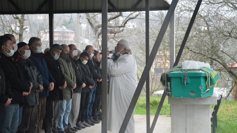 Bilecik'teki yurtta fenalaşan öğrenci toprağa verildi