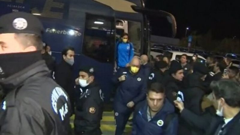 Fenerbahçe taraftarından yönetim istifa sesleri