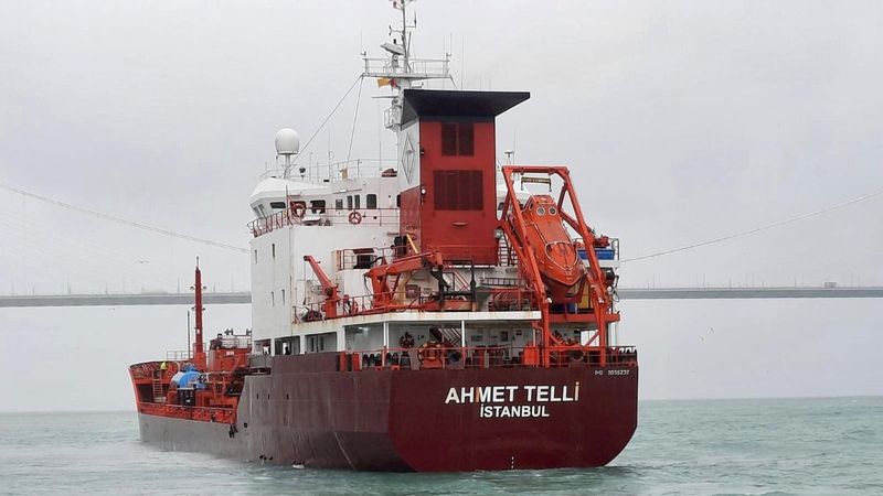 İstanbul Boğazı, gemi trafiğine yeniden açıldı