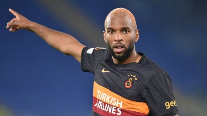 Galatasaray'da Ryan Babel ve Sofiane Feghouli yolcu