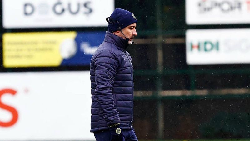 Vitor Pereira düşünceli