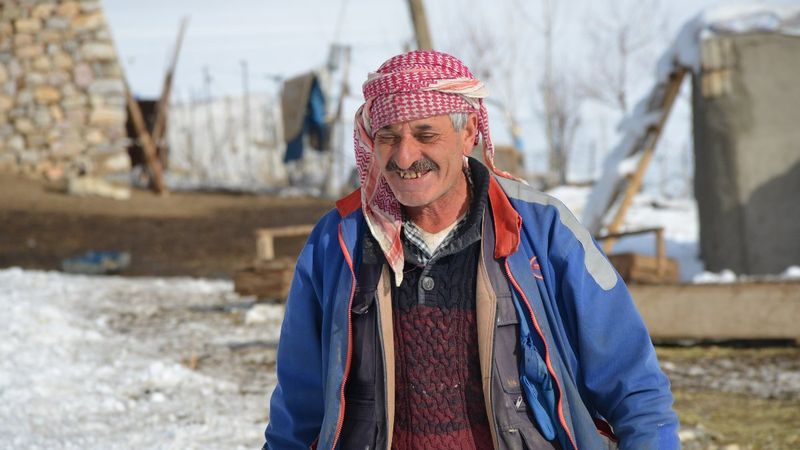 Şırnak'taki adam, 4 yıldır eksi 30 derece olan yaylada yaşıyor