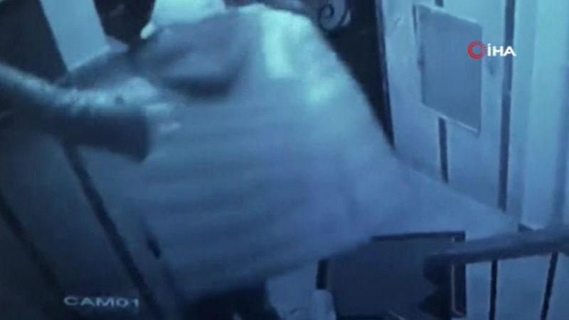 Şişli'deki hırsız, girdiği evden mont çaldı