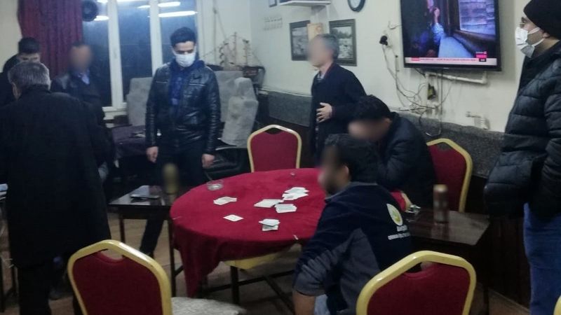 Kahramanmaraş'ta eş zamanlı kumar baskını