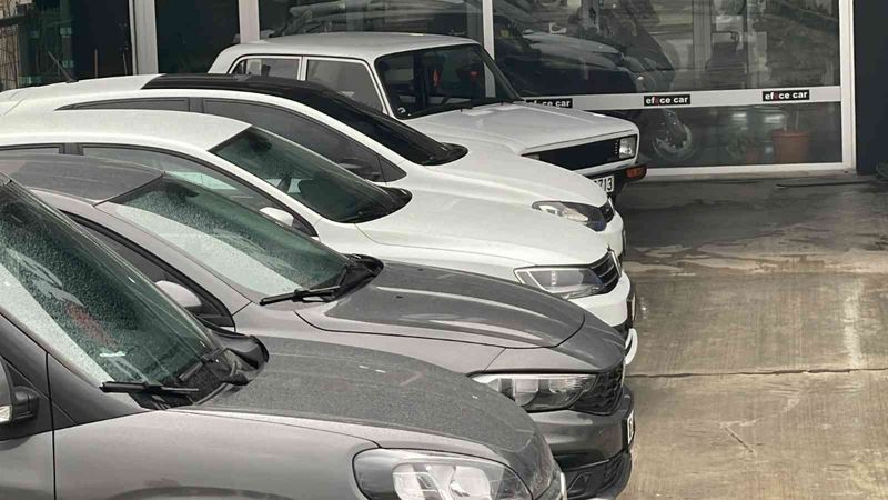 Araç satacaklara galerici uyarısı: Yükselişe aldanmayın