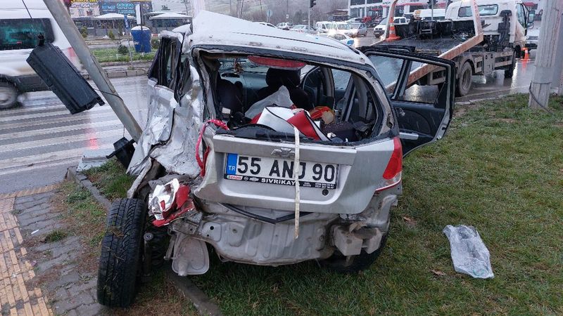 Samsun'da tır otomobile çarptı: 1 ölü