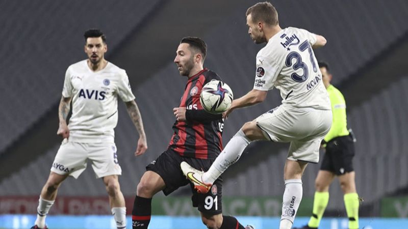 Fatih Karagümrük - Fenerbahçe - CANLI SKOR