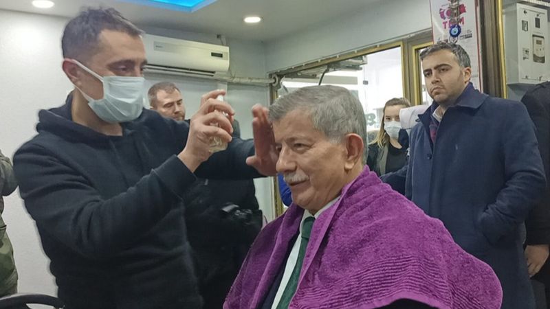 Ahmet Davutoğlu, Zonguldak'ta esnafları ziyaret etti