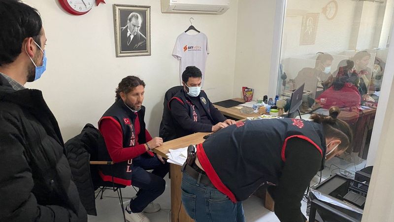 İzmir'de polis 'Google Harita' dolandırıcılarına geçit vermedi