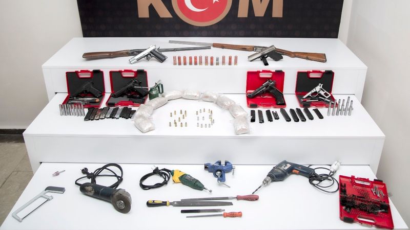 Elazığ’da Tırpan Operasyonu: 9 gözaltı