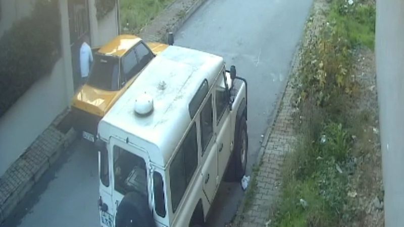 Dudullu'daki hırsız telekom kapağını çaldı