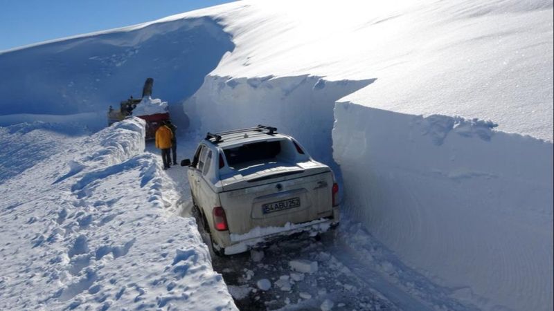 Muş'ta kar kalınlığı 4 metreyi aştı