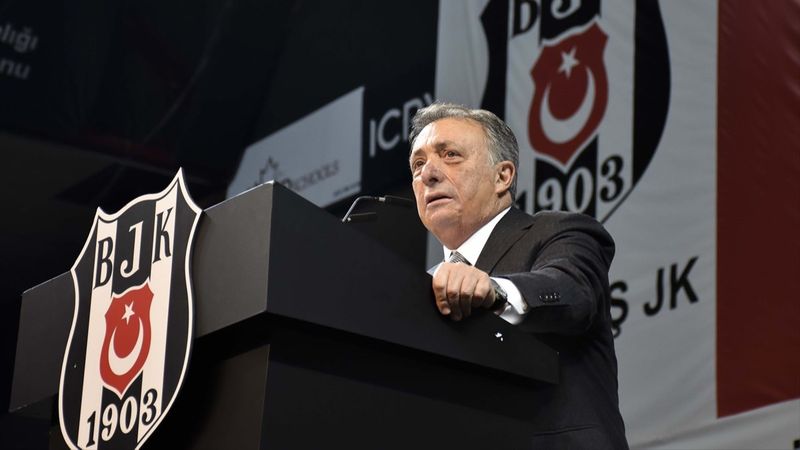 Beşiktaş'ta Ahmet Nur Çebi ve yönetimi mali ve idari yönden ibra edidi