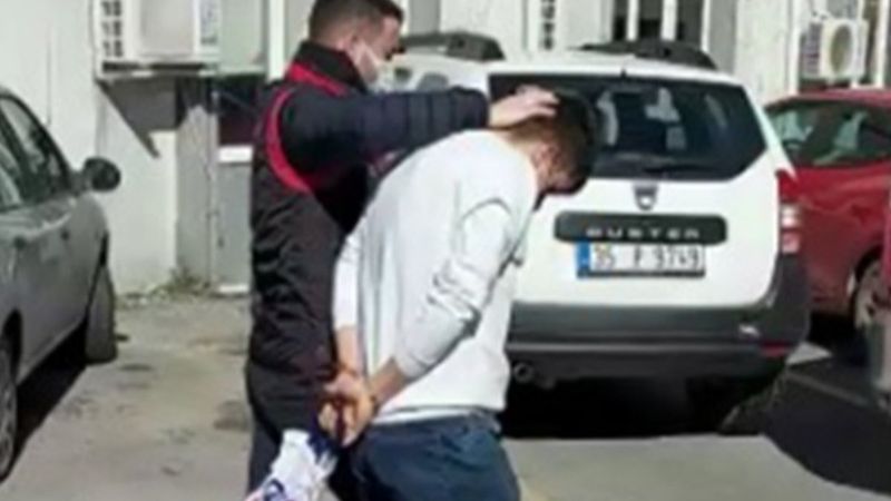İzmir'de annesini bıçakla öldüren şahıs tutuklandı