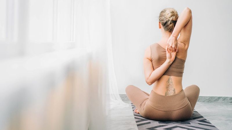 Evde yoga yaparken kaçınmanız gereken 6 hata