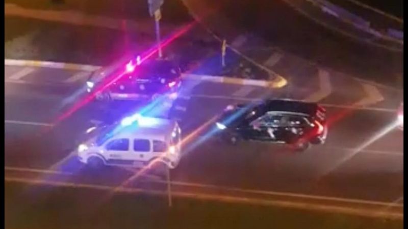 Küçükçekmece'de düğün konvoyuna polis aracı da katıldı