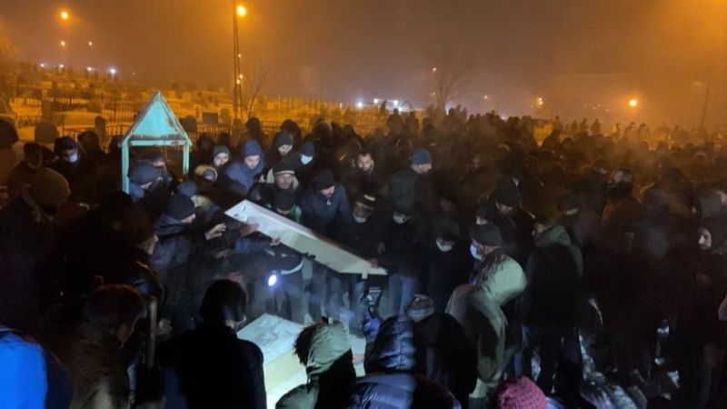 Ağrı'da nişan dönüşü kazada vefat eden iki genç toprağa verildi