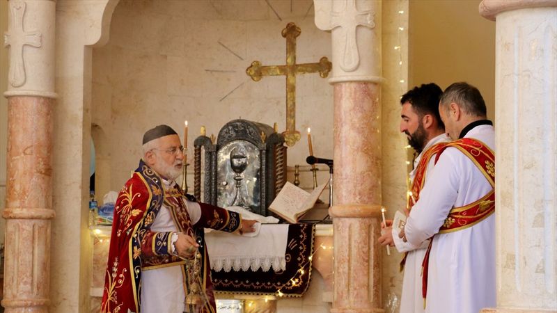 Terörden temizlenen Rasulayn'da Noel ayini yapıldı