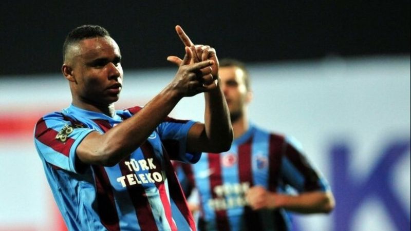 Jaja Coelho futbolu bıraktı