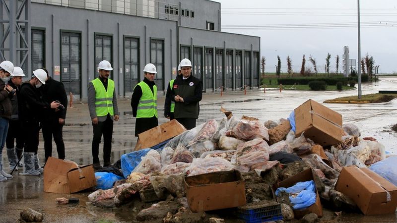 Kırklareli'nde bozulmuş 4 ton 250 kilogram et ve et ürünü ele geçirildi
