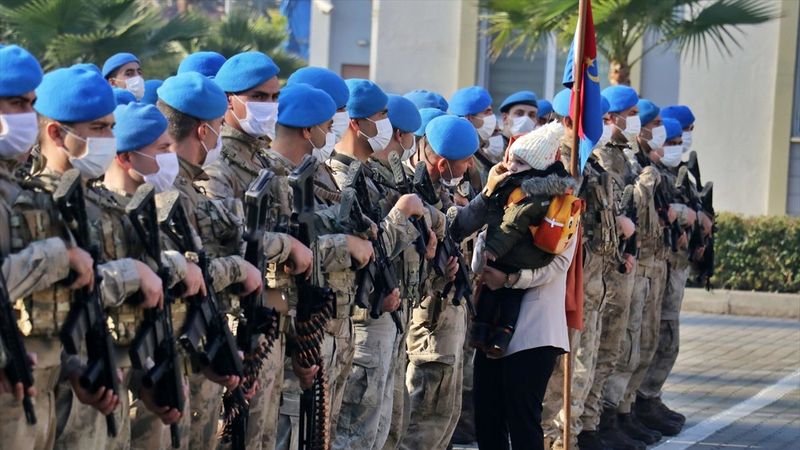 Suriye'den yurda dönen komandolar törenle karşılandı