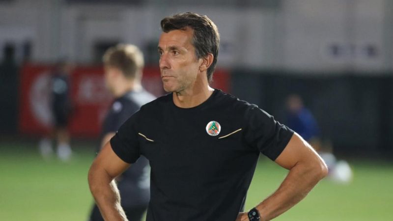 Alanyaspor, Bülent Korkmaz ile yollarını resmen ayırdı