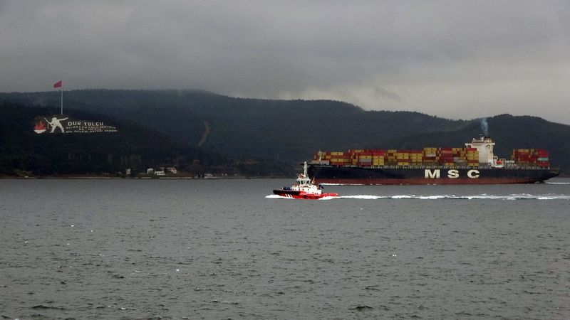 Çanakkale Boğazı, trafiğe tek yönlü kapatıldı