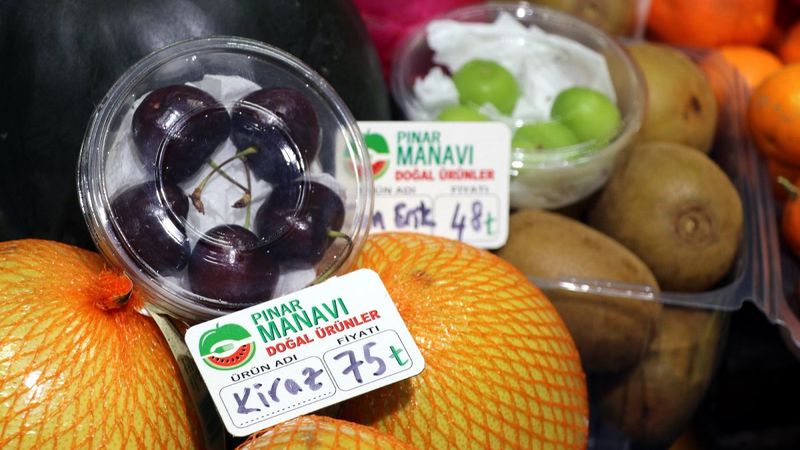 Kayseri'de 5 adet kiraz 75 TL'ye satılıyor